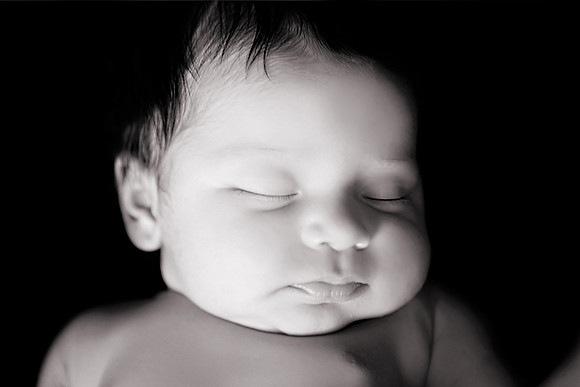 1-12-2014-IsabellaNewborn4wks-239editbw