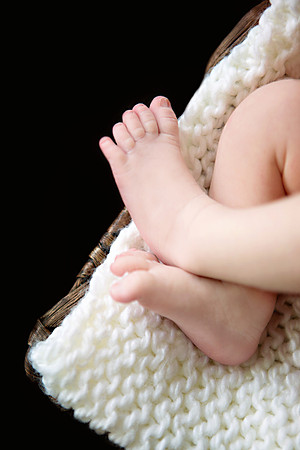 7-12-2015-BenjaminNewborn7days-35edit