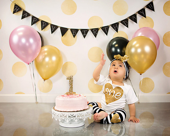 3-5-2016-AvaFirstBdayCakeSmash-1edit