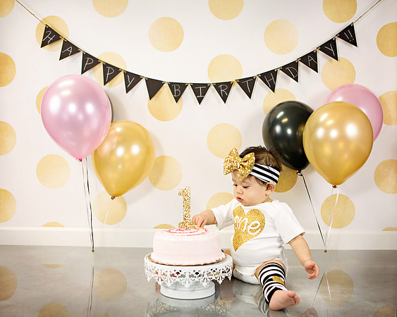 3-5-2016-AvaFirstBdayCakeSmash-96edit