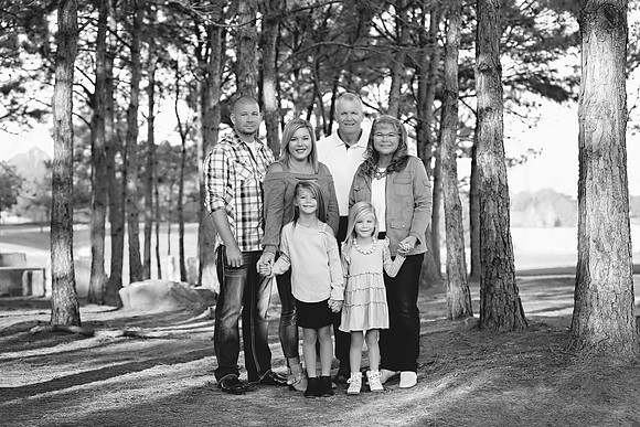 10-9-2022-DaileyFamily-1editbw