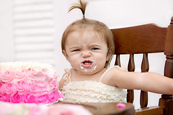 12-6-2014-Grace1stBdayCakeSmash-82edit