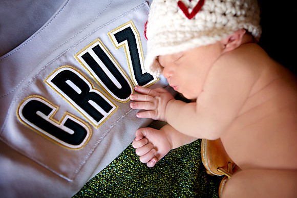 9-13-2013-CruzNewborn9days-67edit