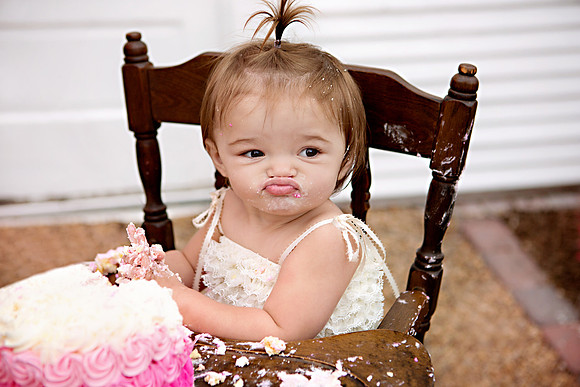 12-6-2014-Grace1stBdayCakeSmash-129edit