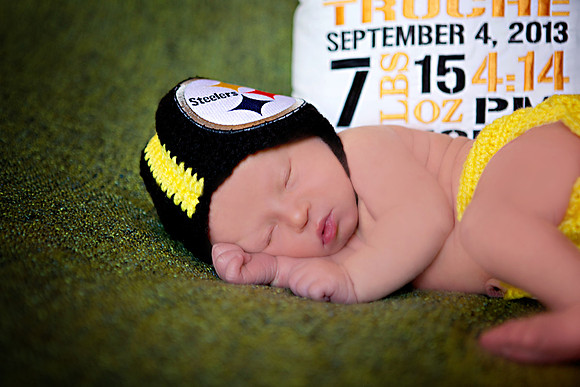 9-13-2013-CruzNewborn9days-48edit