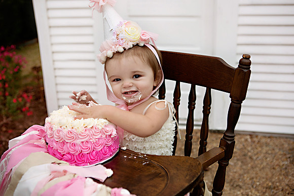 12-6-2014-Grace1stBdayCakeSmash-76edit