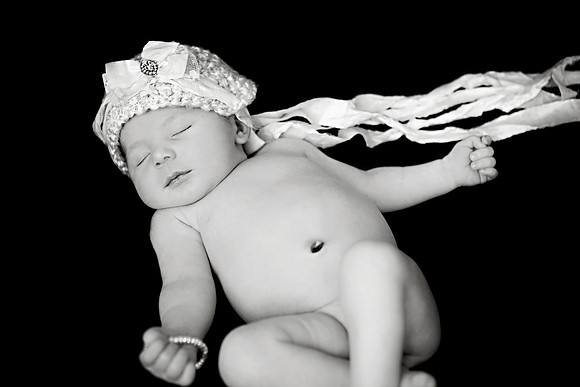 10-9-2014-EmersonNewborn8days-131editbw