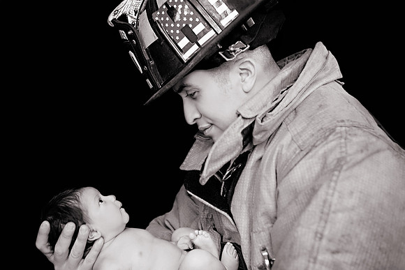 1-12-2014-IsabellaNewborn4wks-175editbw