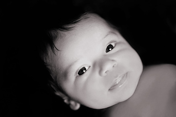 1-12-2014-IsabellaNewborn4wks-245editbw