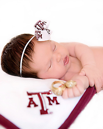 11-26-2014-MorganNewborn8days-78edit