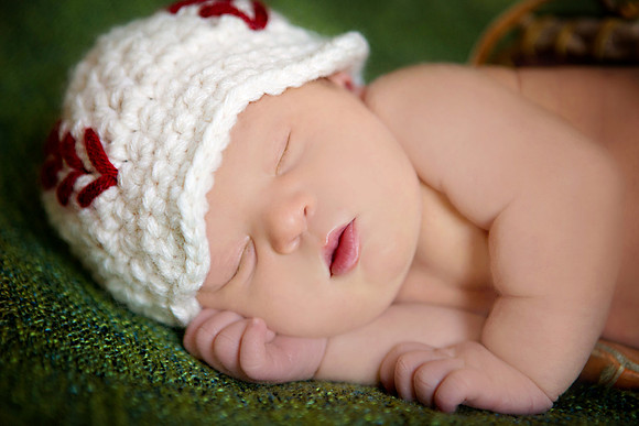 9-13-2013-CruzNewborn9days-79edit